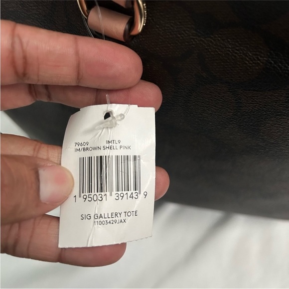 Coach Gallery tote in signature canvas
NWT brown with light pink - Picture 10 of 15